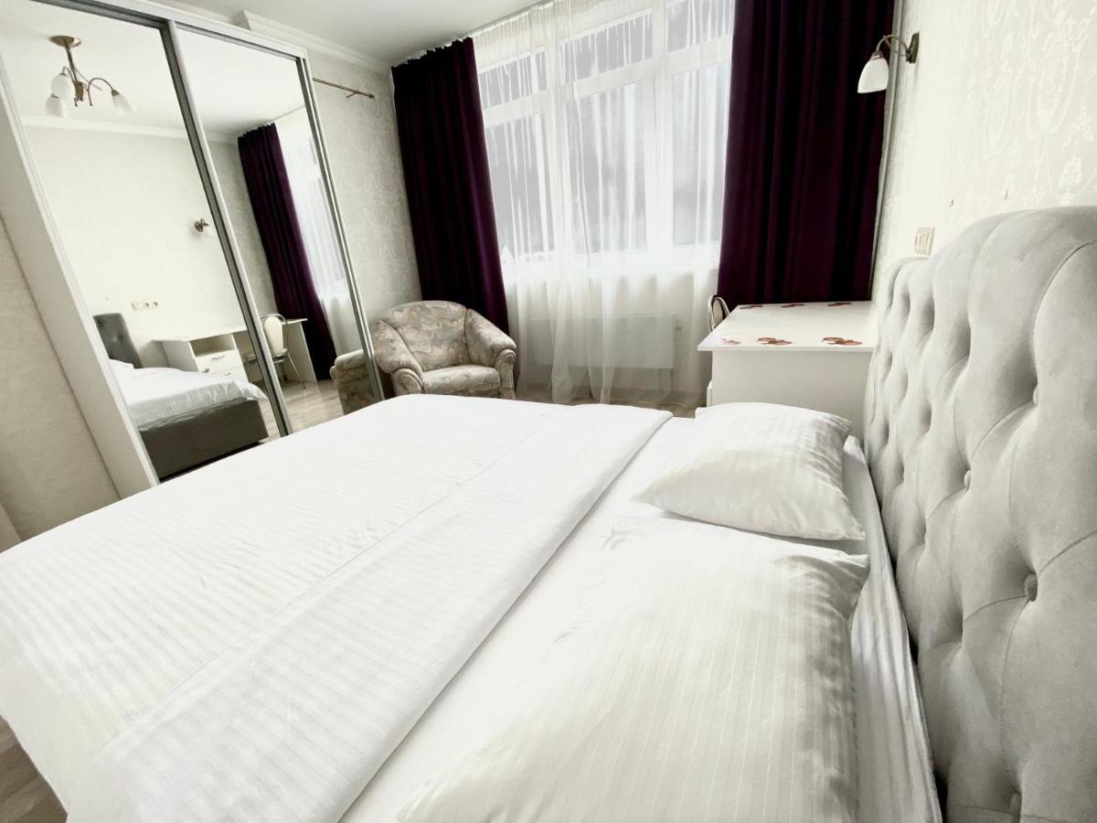 Apartments With Dnipro View كييف المظهر الخارجي الصورة