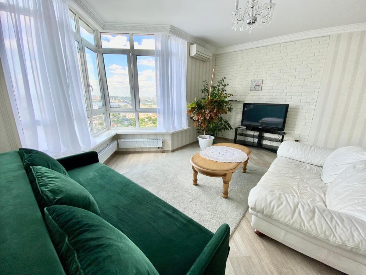 Apartments With Dnipro View كييف المظهر الخارجي الصورة