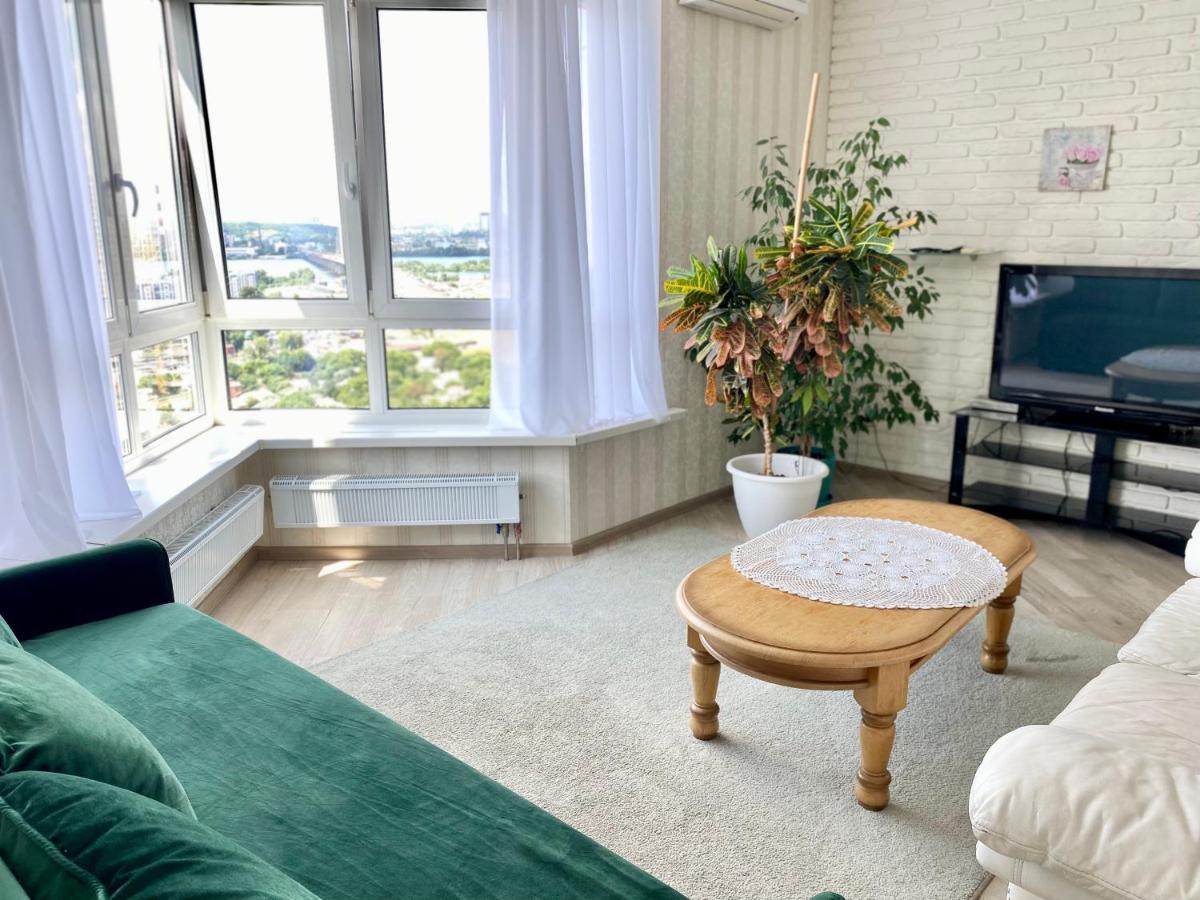 Apartments With Dnipro View كييف المظهر الخارجي الصورة